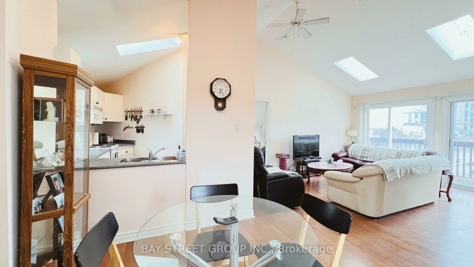 66, Maple, City Centre, Barrie
