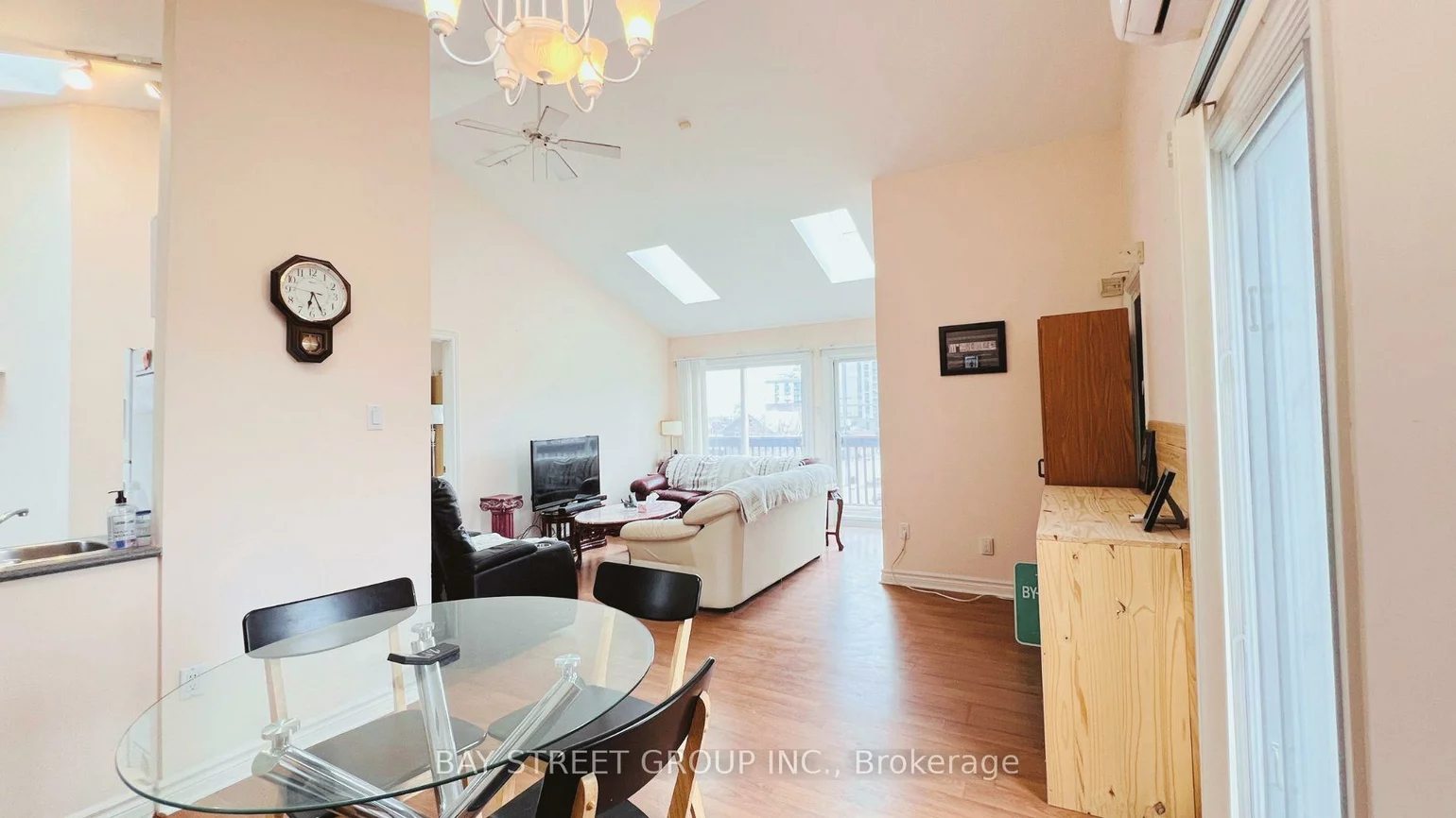 66, Maple, City Centre, Barrie