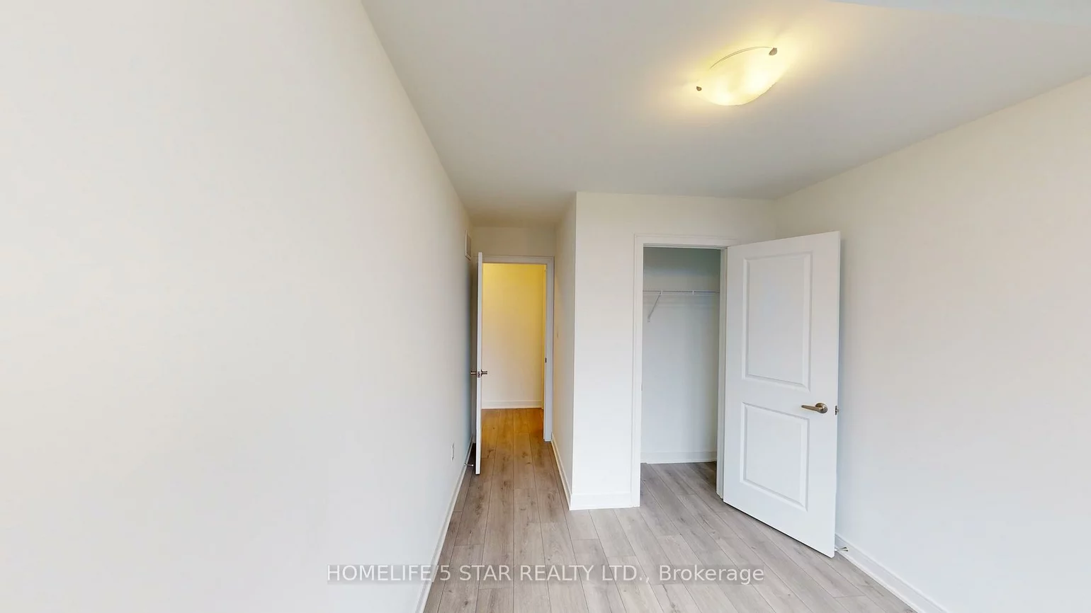 126, Blue Forest, Innis-Shore, Barrie