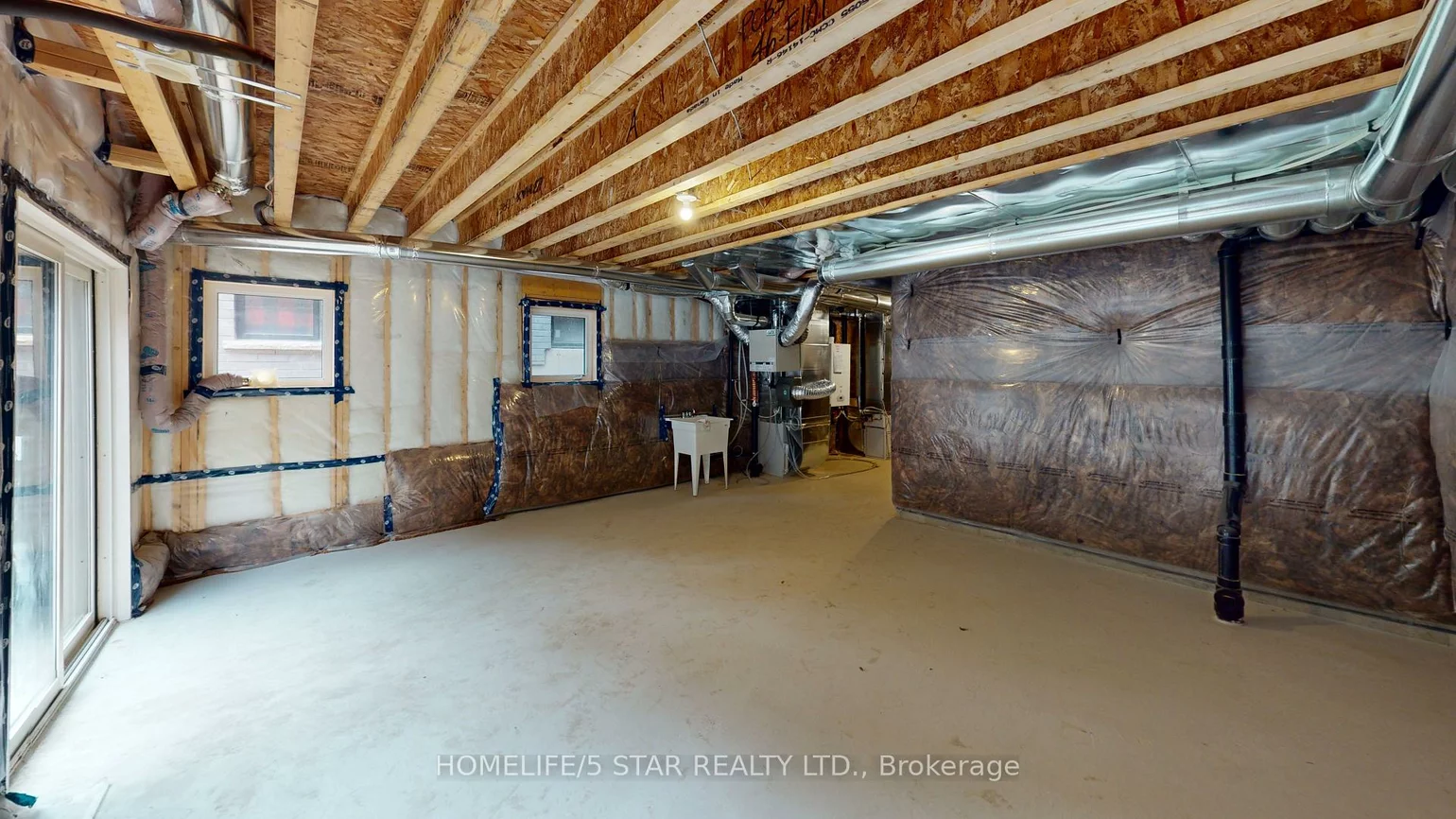 126, Blue Forest, Innis-Shore, Barrie