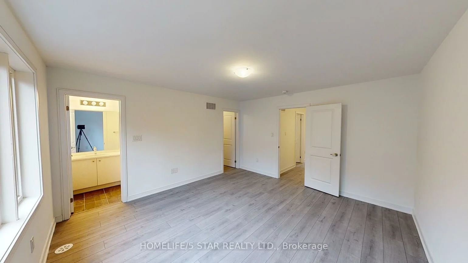 126, Blue Forest, Innis-Shore, Barrie