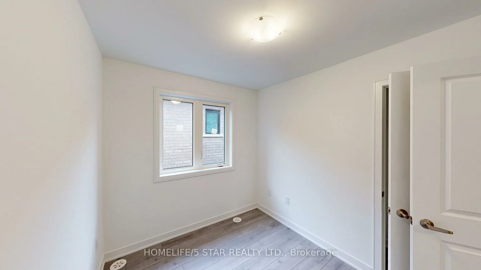 126, Blue Forest, Innis-Shore, Barrie