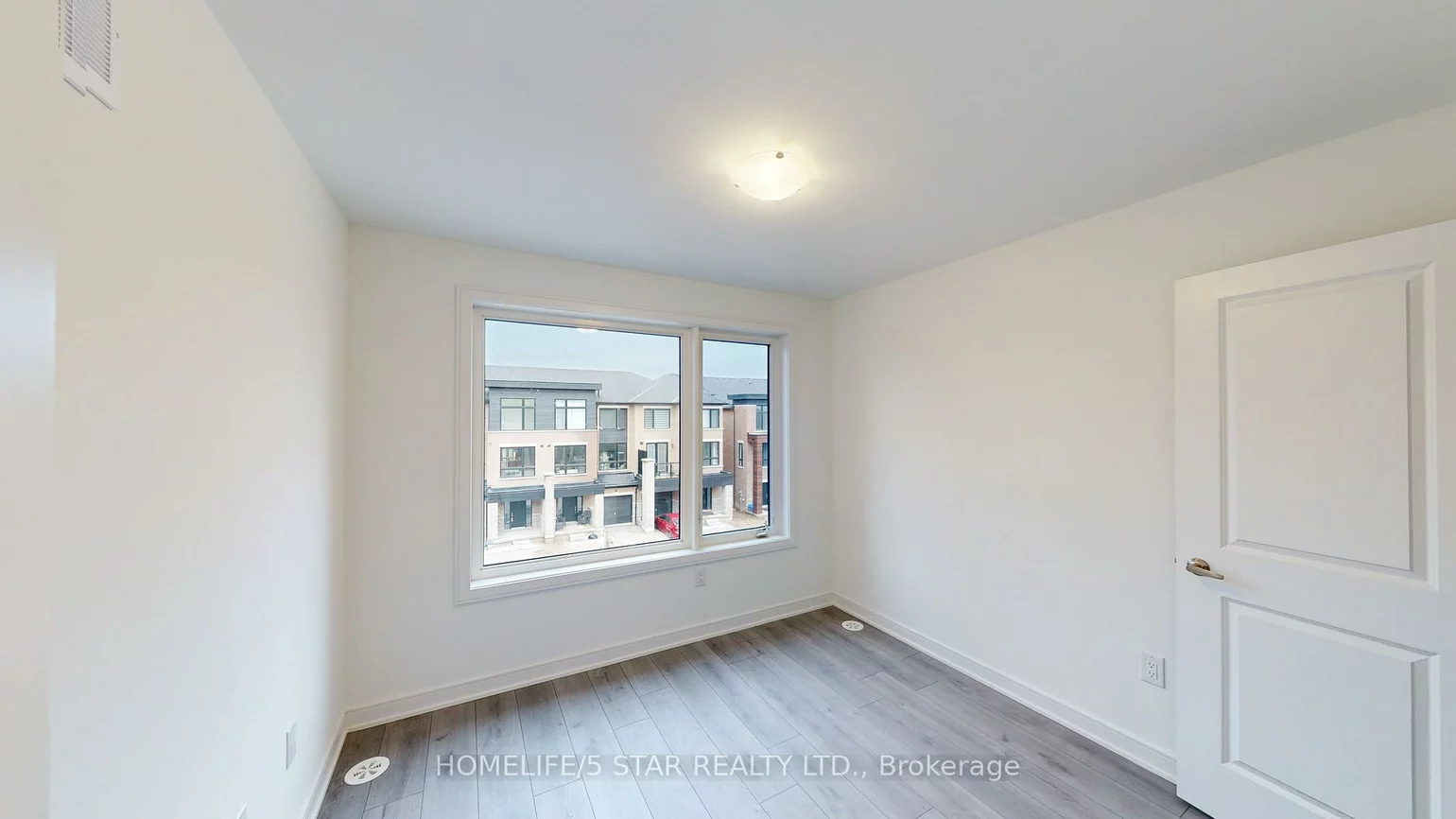 126, Blue Forest, Innis-Shore, Barrie
