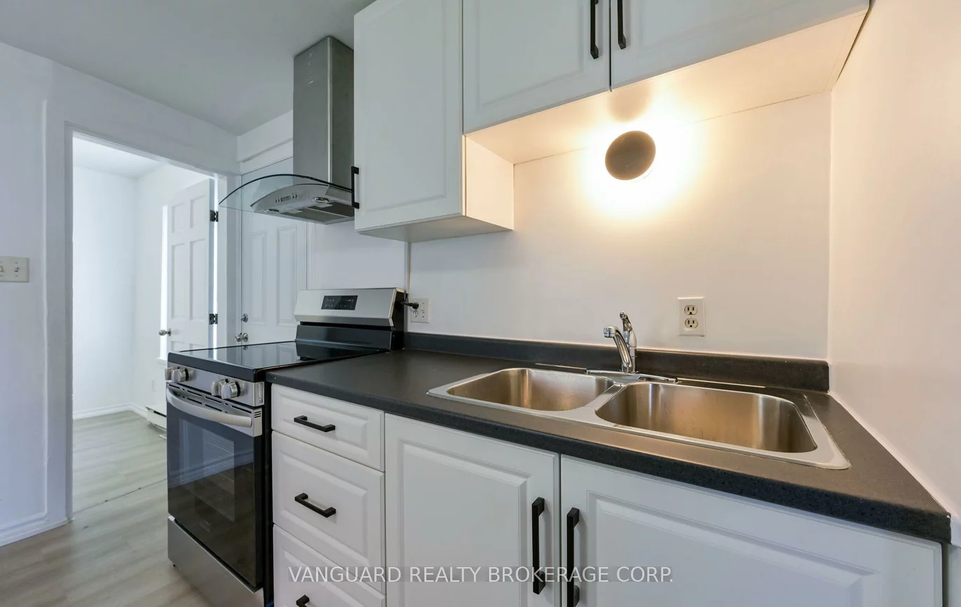 103, Mulcaster, Codrington, Barrie