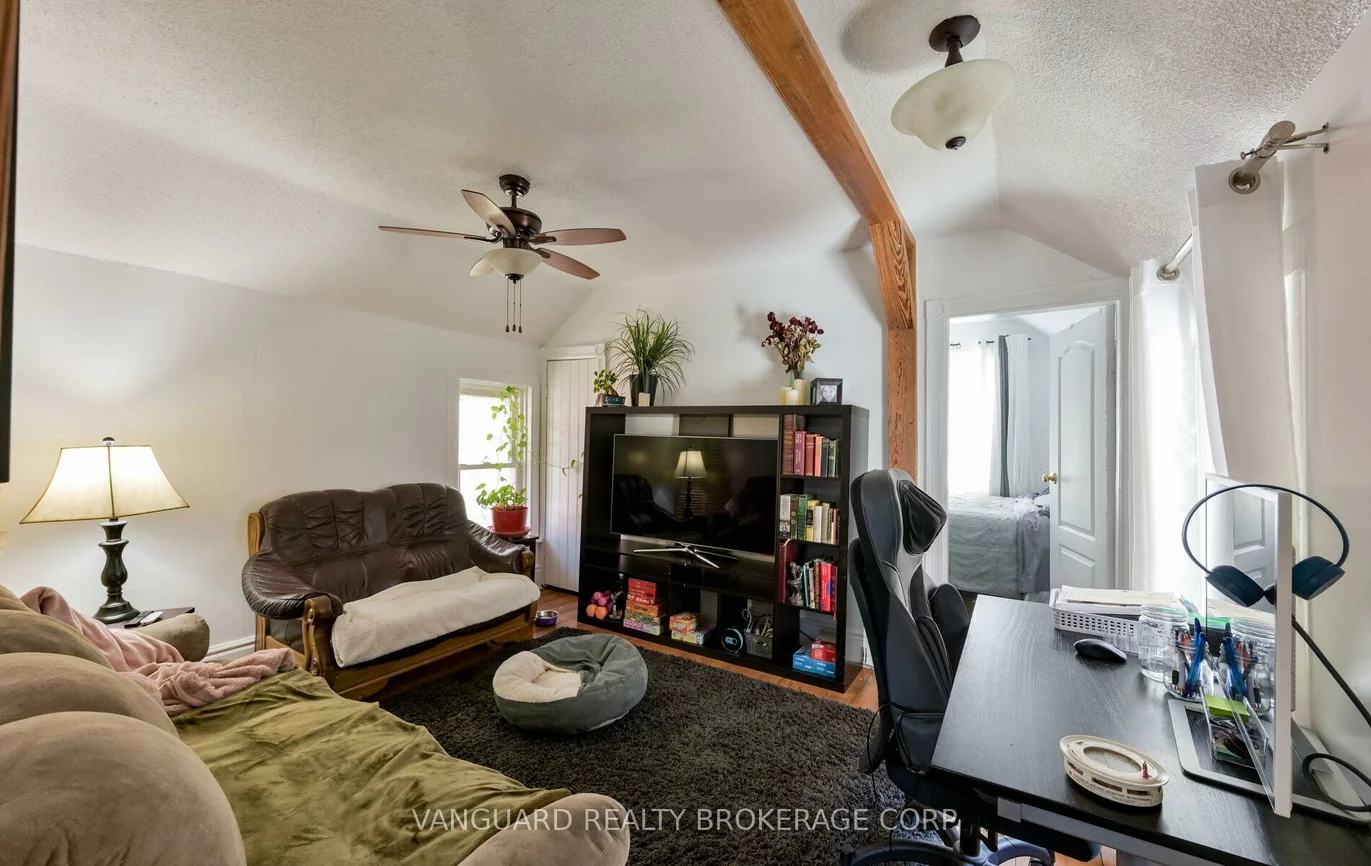 103, Mulcaster, Codrington, Barrie
