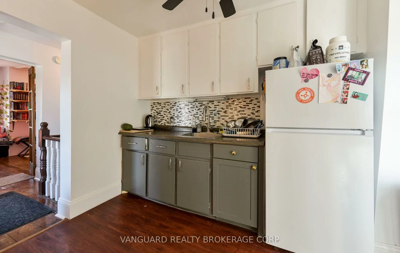 103, Mulcaster, Codrington, Barrie