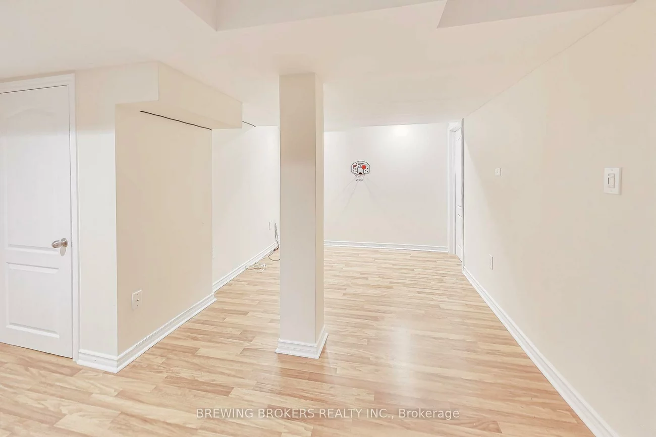 33, Pearcey, West Bayfield, Barrie