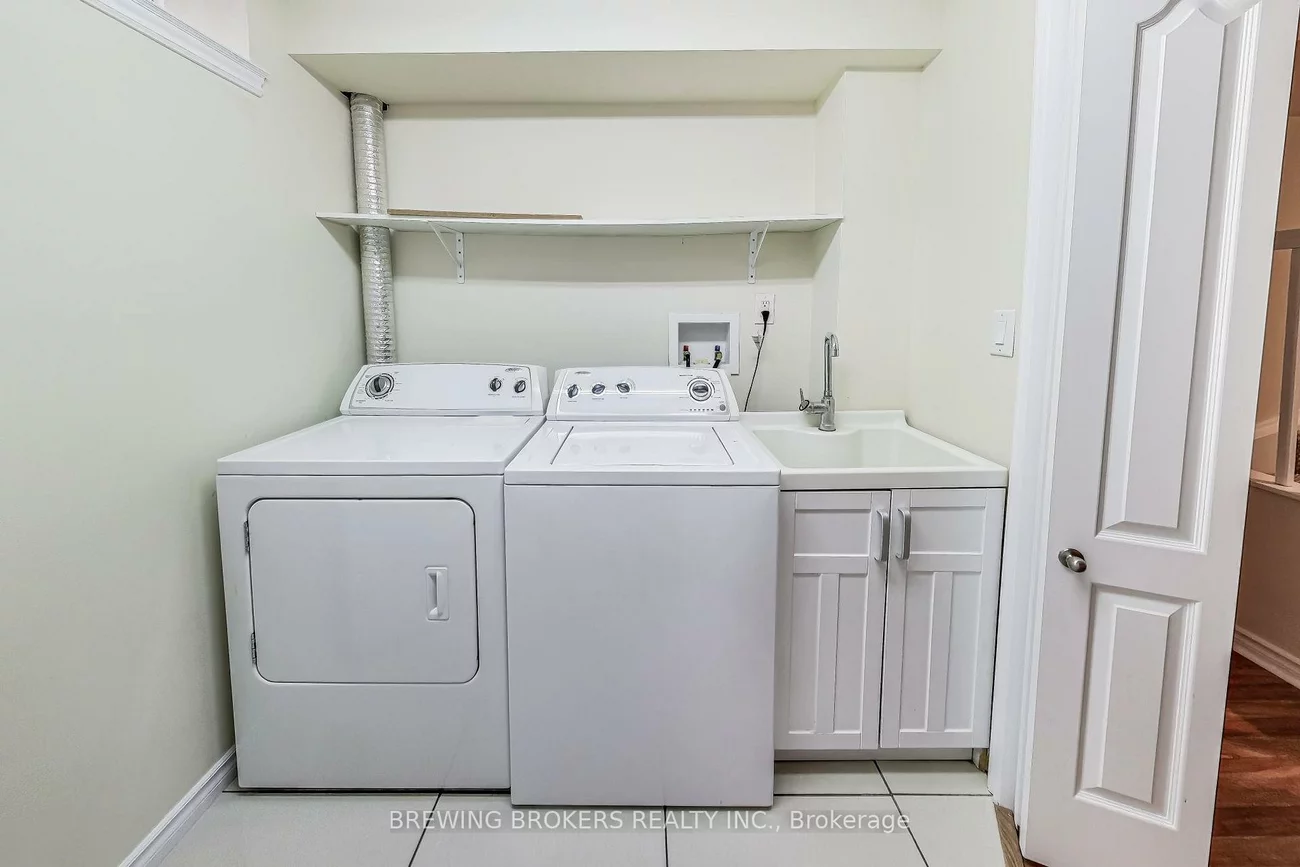 33, Pearcey, West Bayfield, Barrie