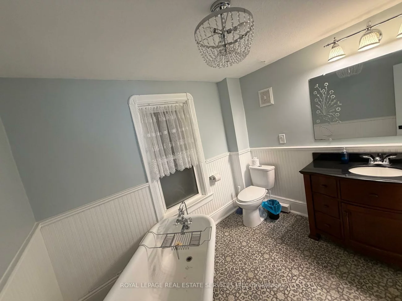 100, Essa, Allandale Centre, Barrie