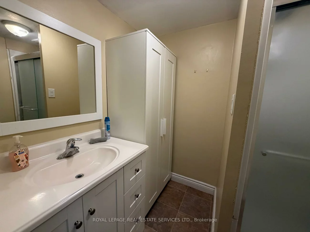100, Essa, Allandale Centre, Barrie