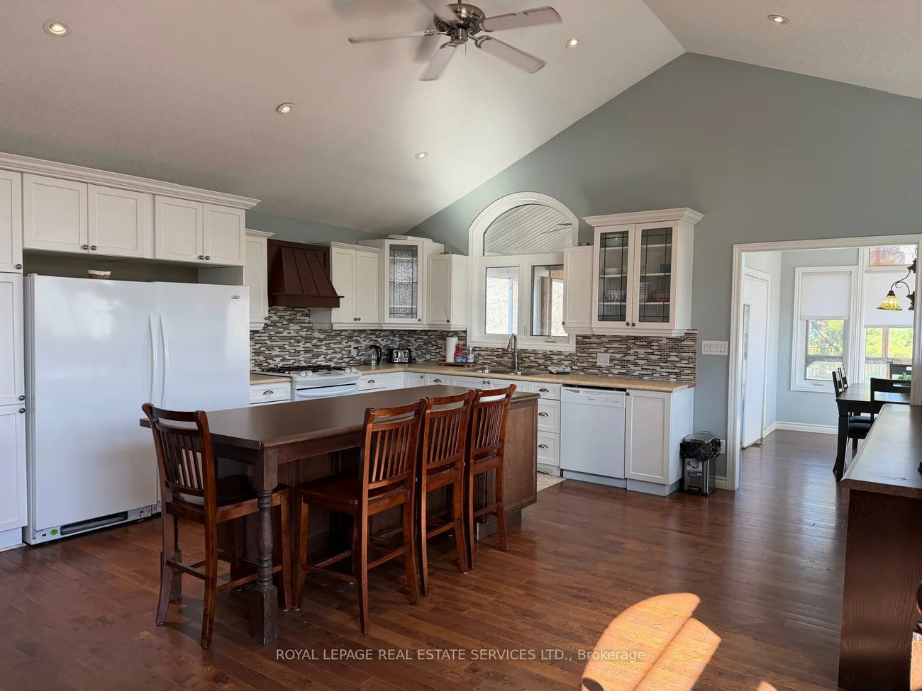 100, Essa, Allandale Centre, Barrie