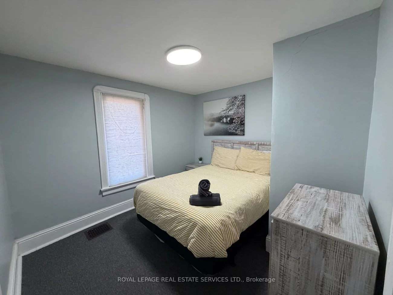 100, Essa, Allandale Centre, Barrie