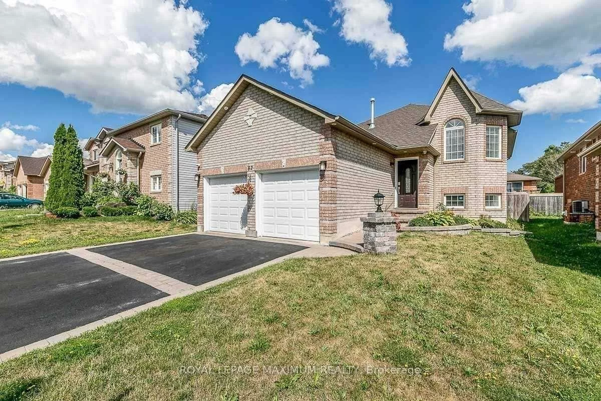82, Ambler, Georgian Drive, Barrie