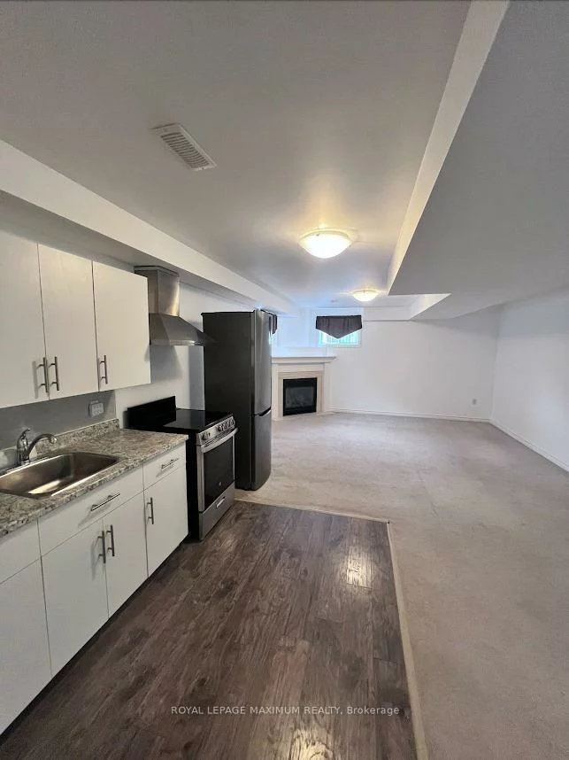 82, Ambler, Georgian Drive, Barrie
