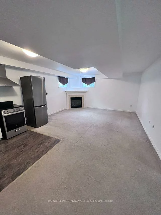 82, Ambler, Georgian Drive, Barrie