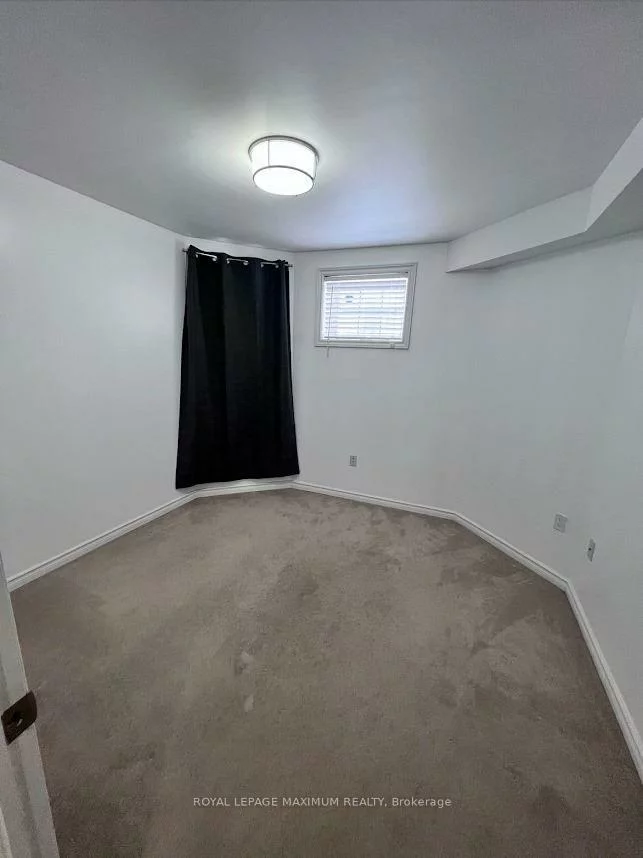 82, Ambler, Georgian Drive, Barrie