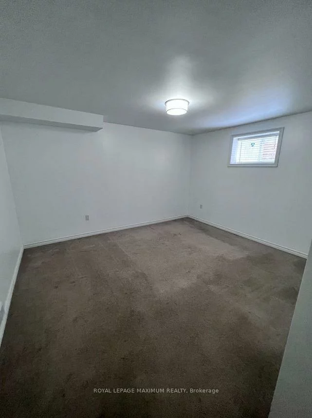 82, Ambler, Georgian Drive, Barrie