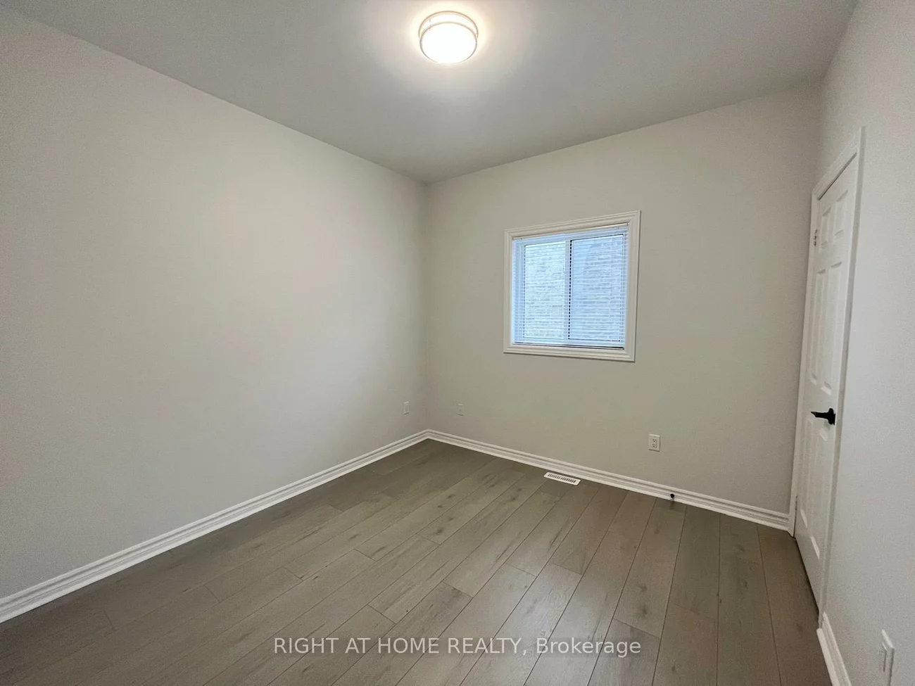 63, Jessica, Painswick South, Barrie