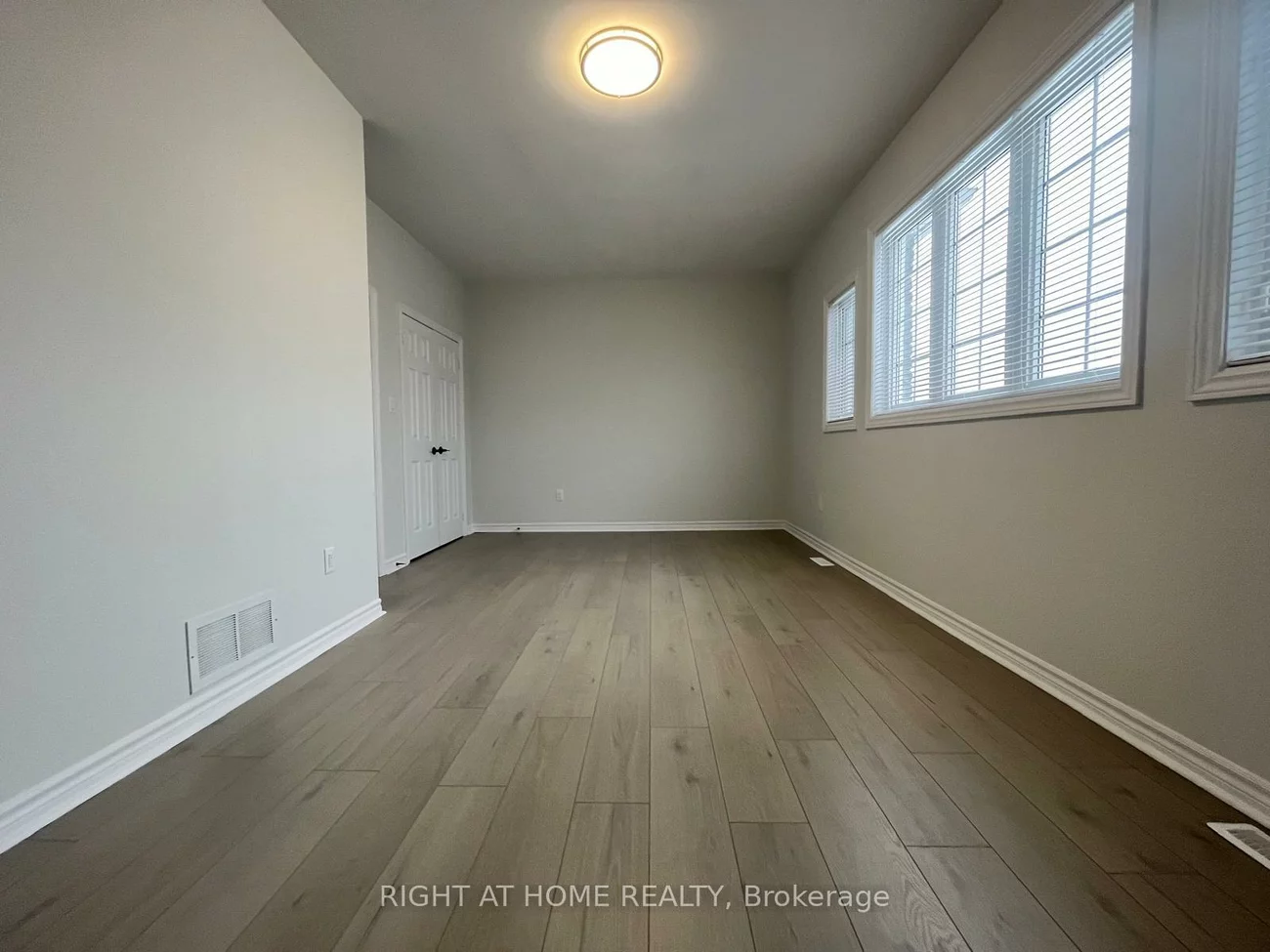 63, Jessica, Painswick South, Barrie