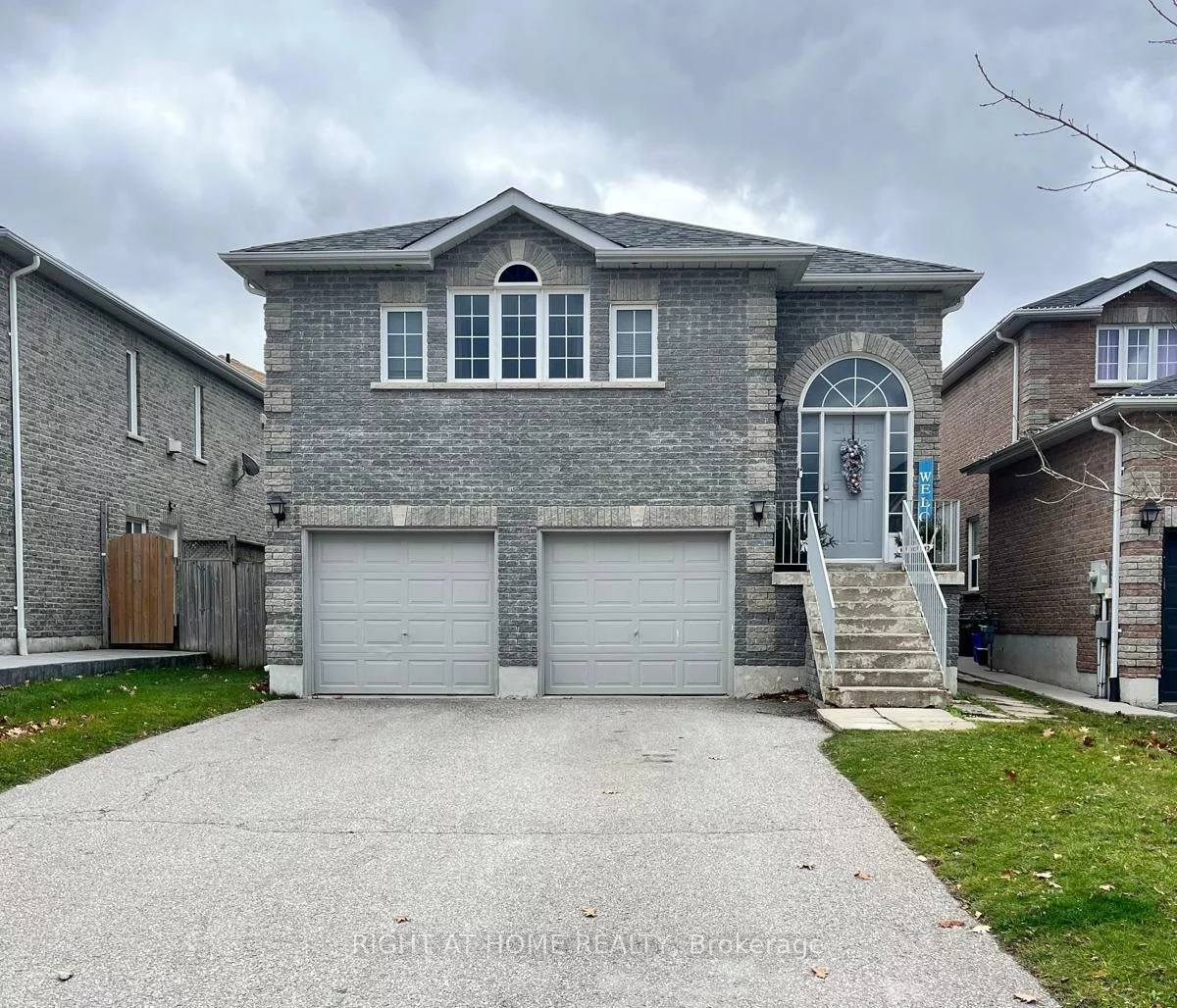 63, Jessica, Painswick South, Barrie