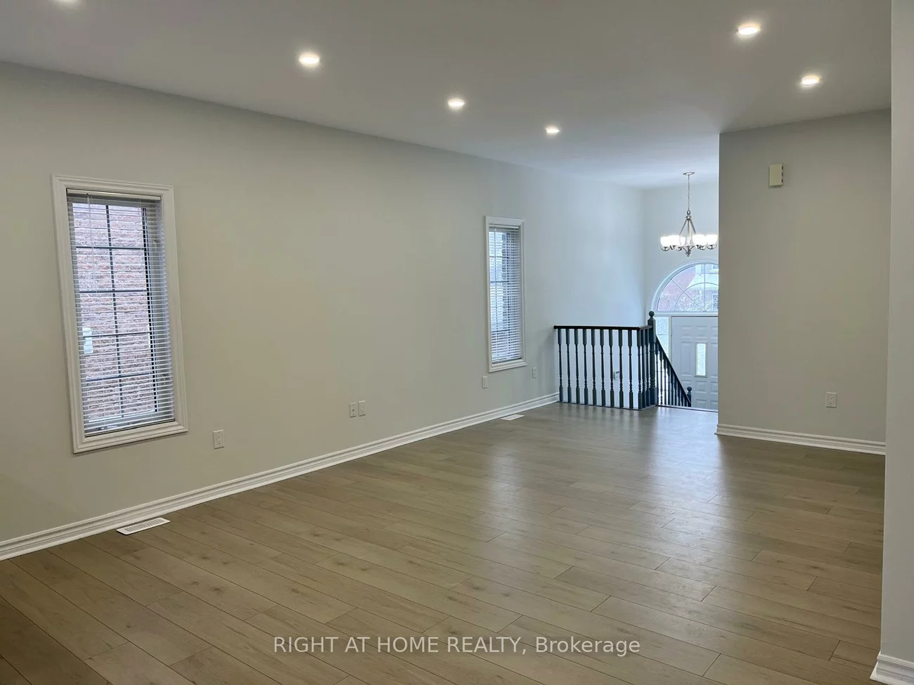 63, Jessica, Painswick South, Barrie