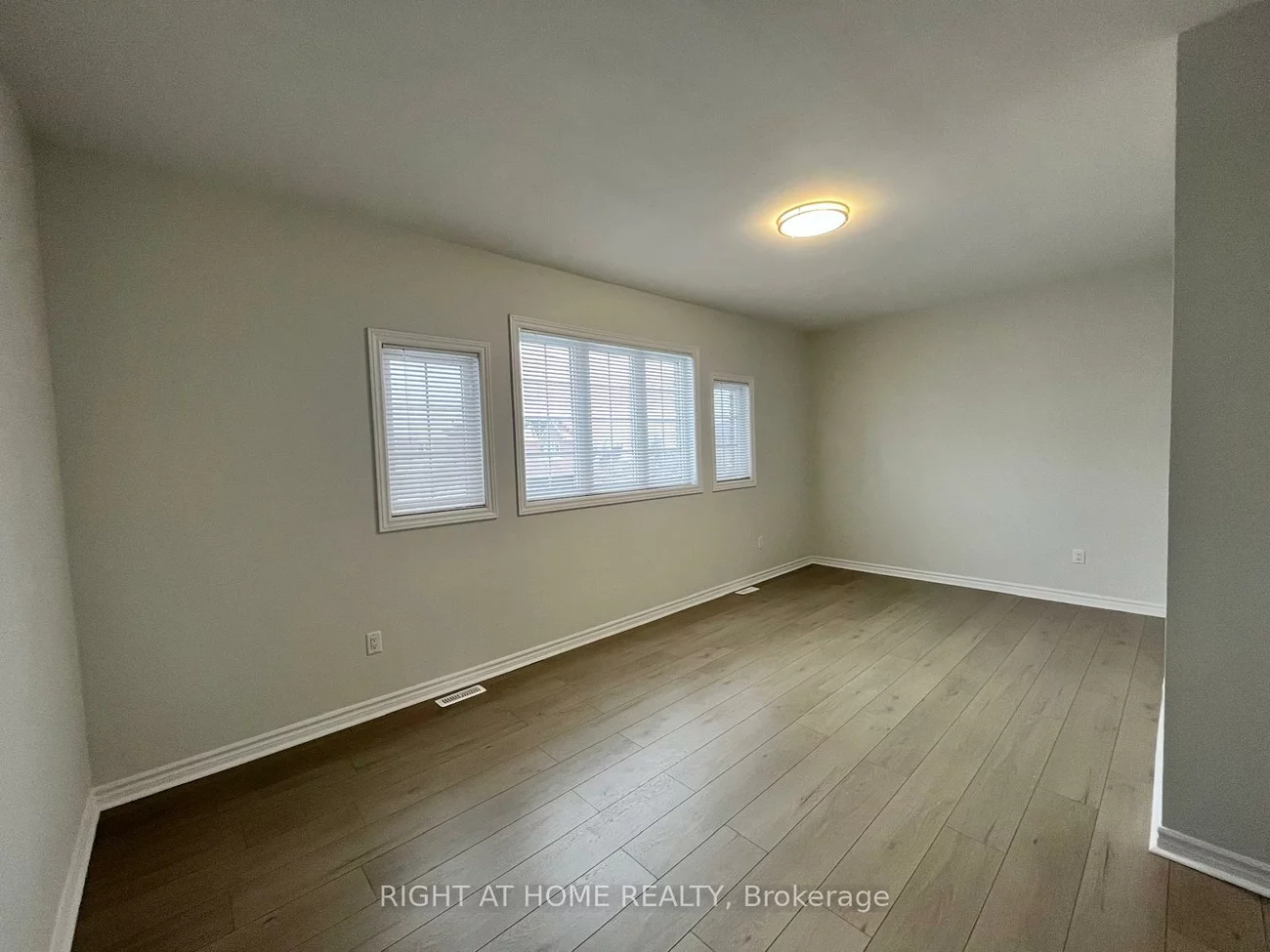 63, Jessica, Painswick South, Barrie