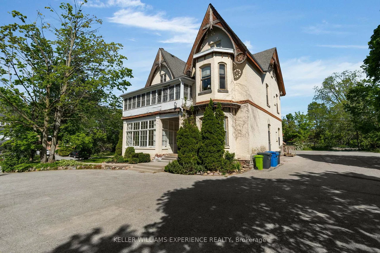 101, Clapperton, Codrington, Barrie