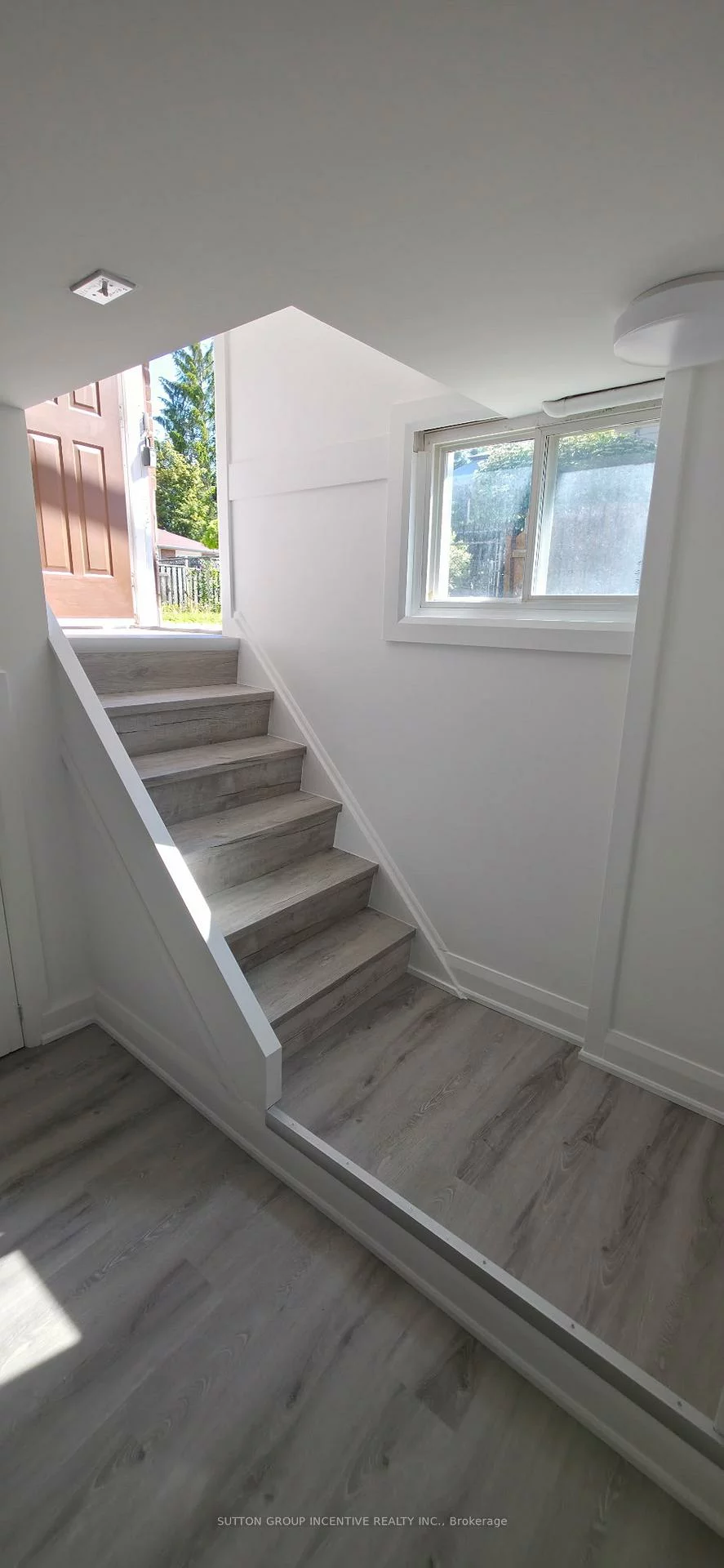 149, Gunn, Wellington, Barrie