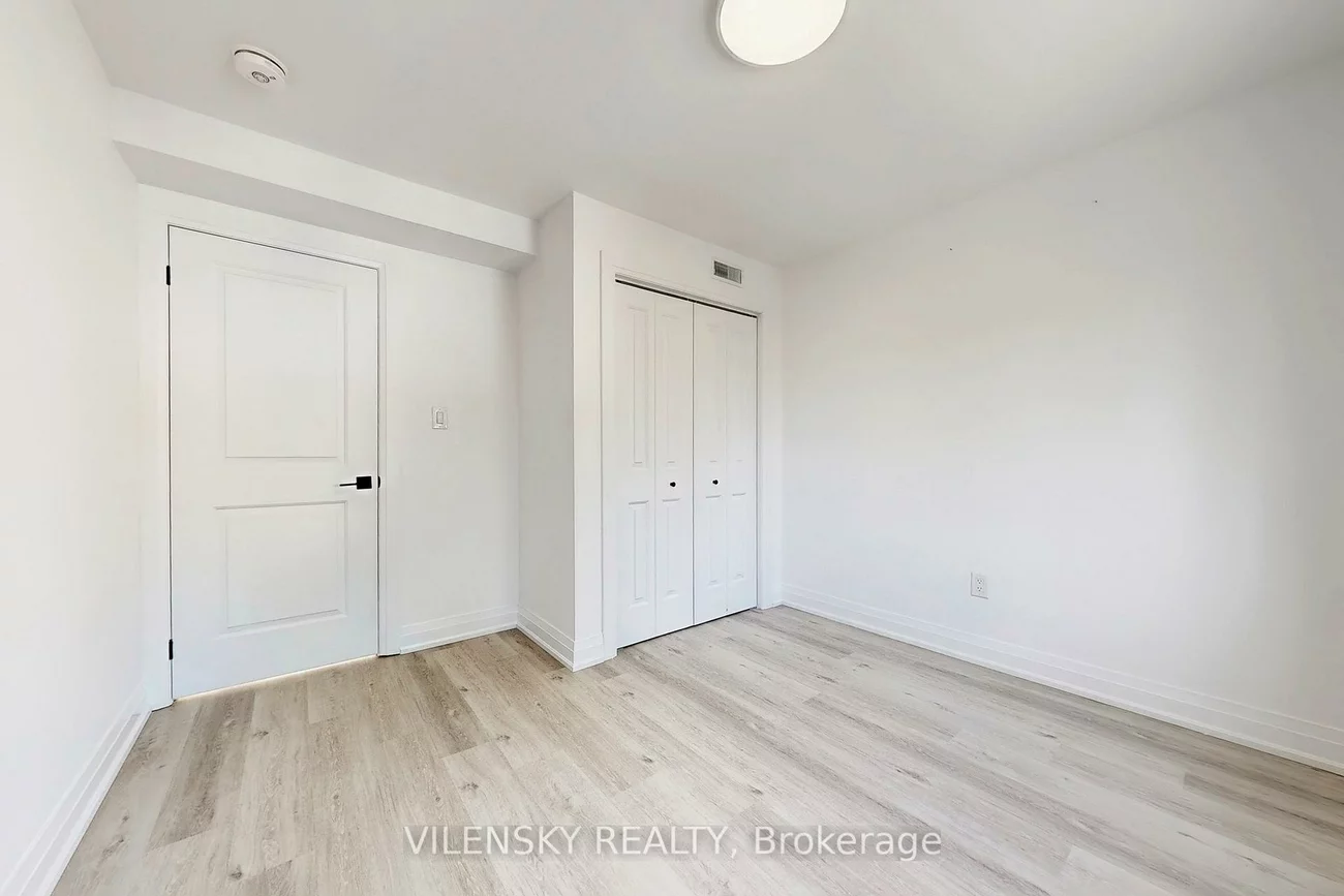 195, Owen, Wellington, Barrie