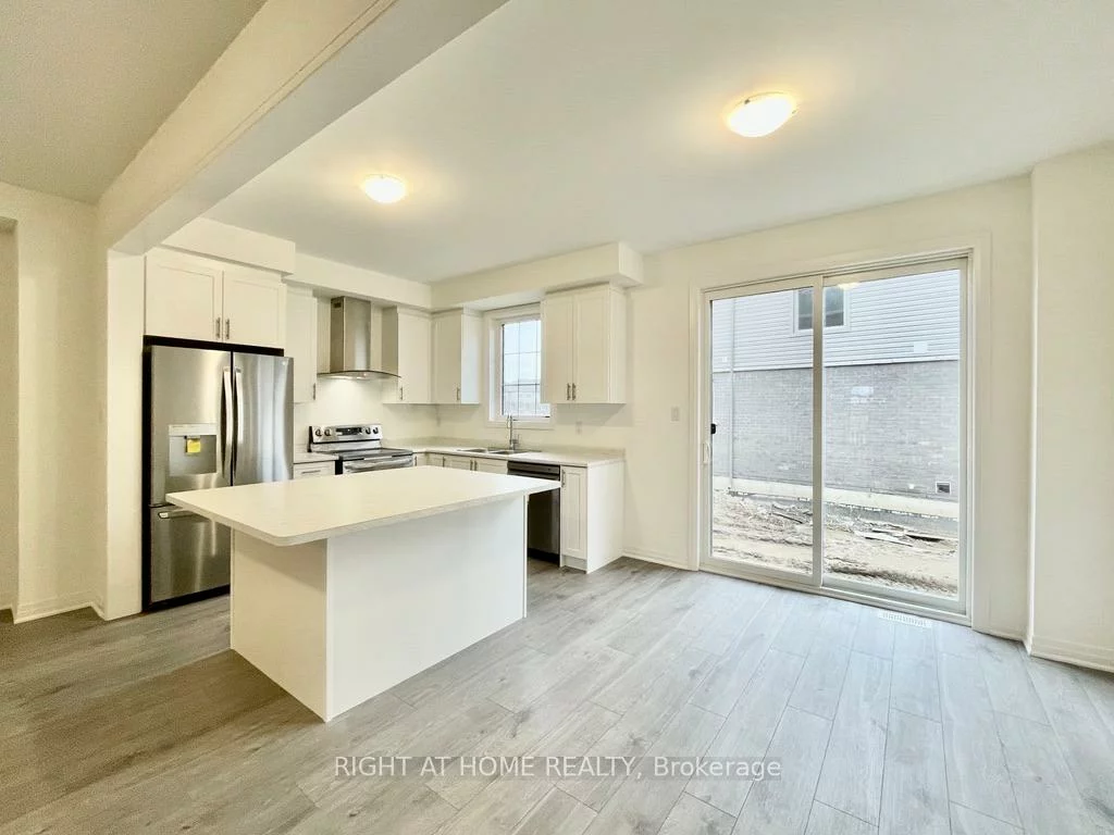 68, West Oak, Rural Barrie Southeast, Barrie