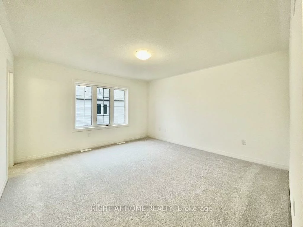 68, West Oak, Rural Barrie Southeast, Barrie