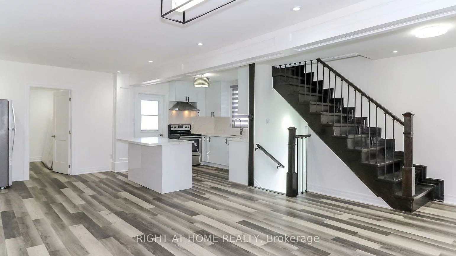 35, Toronto, City Centre, Barrie