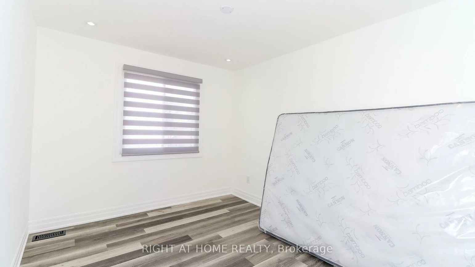 35, Toronto, City Centre, Barrie