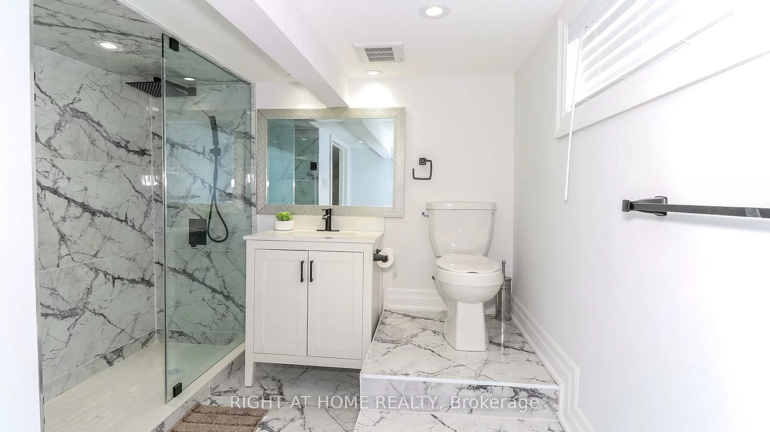 35, Toronto, City Centre, Barrie