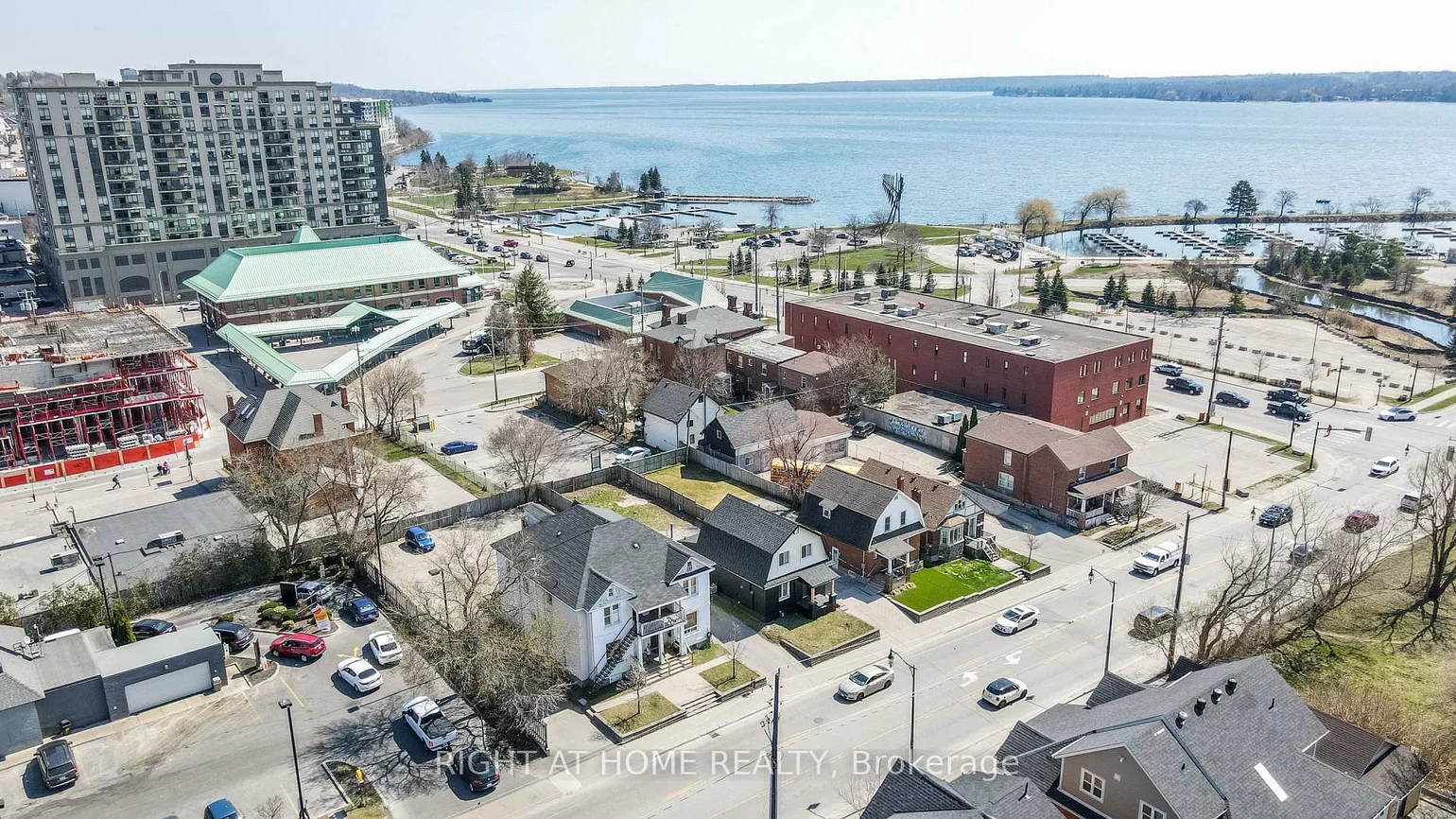 35, Toronto, City Centre, Barrie