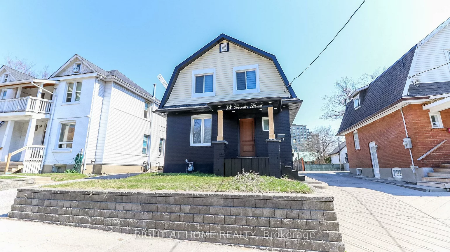 35, Toronto, City Centre, Barrie