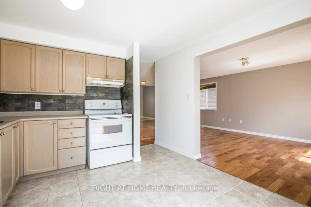 11, Butternut, Holly, Barrie