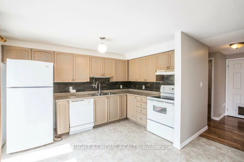 11, Butternut, Holly, Barrie