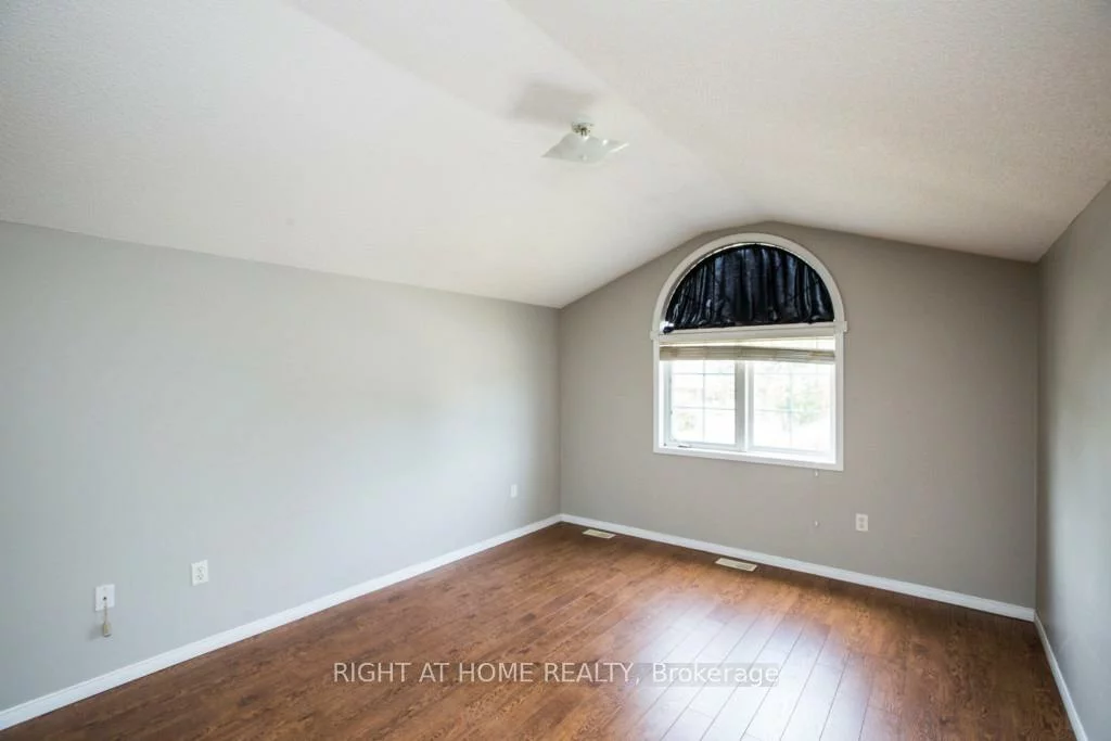 11, Butternut, Holly, Barrie