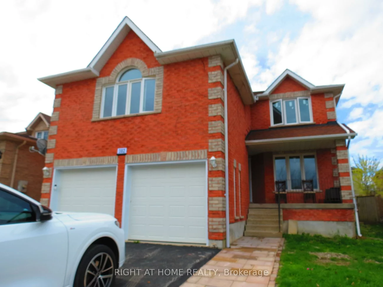 302, Stanley, East Bayfield, Barrie
