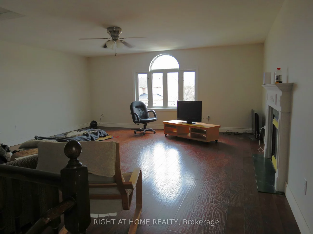 302, Stanley, East Bayfield, Barrie