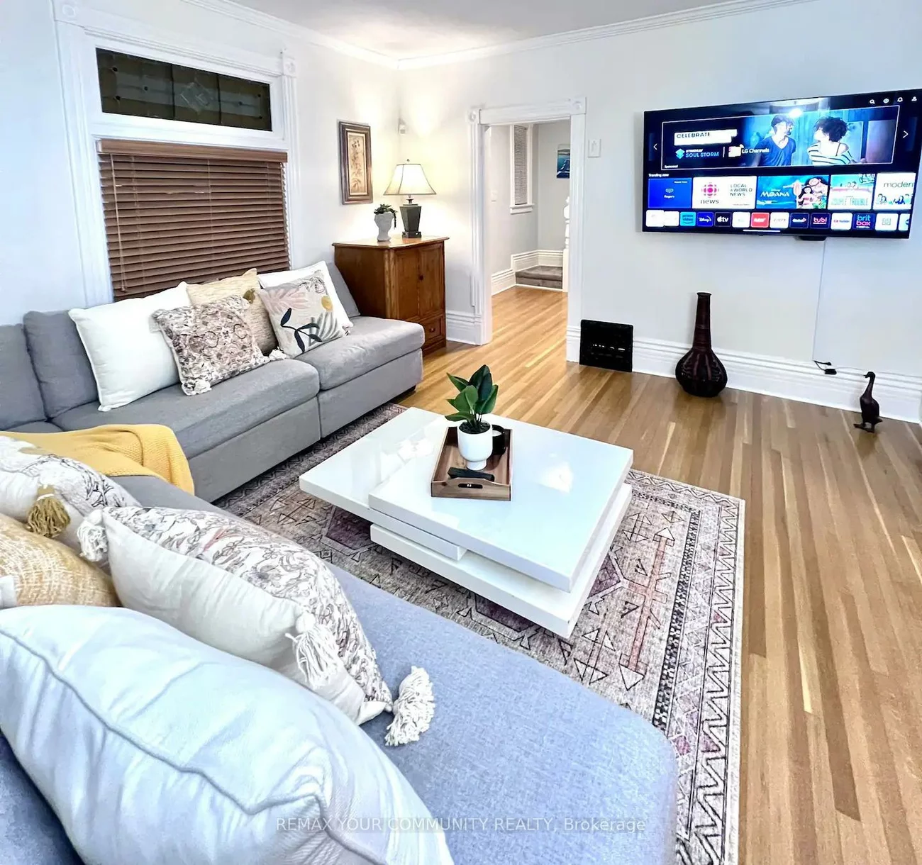 44, Brock, 400 North, Barrie