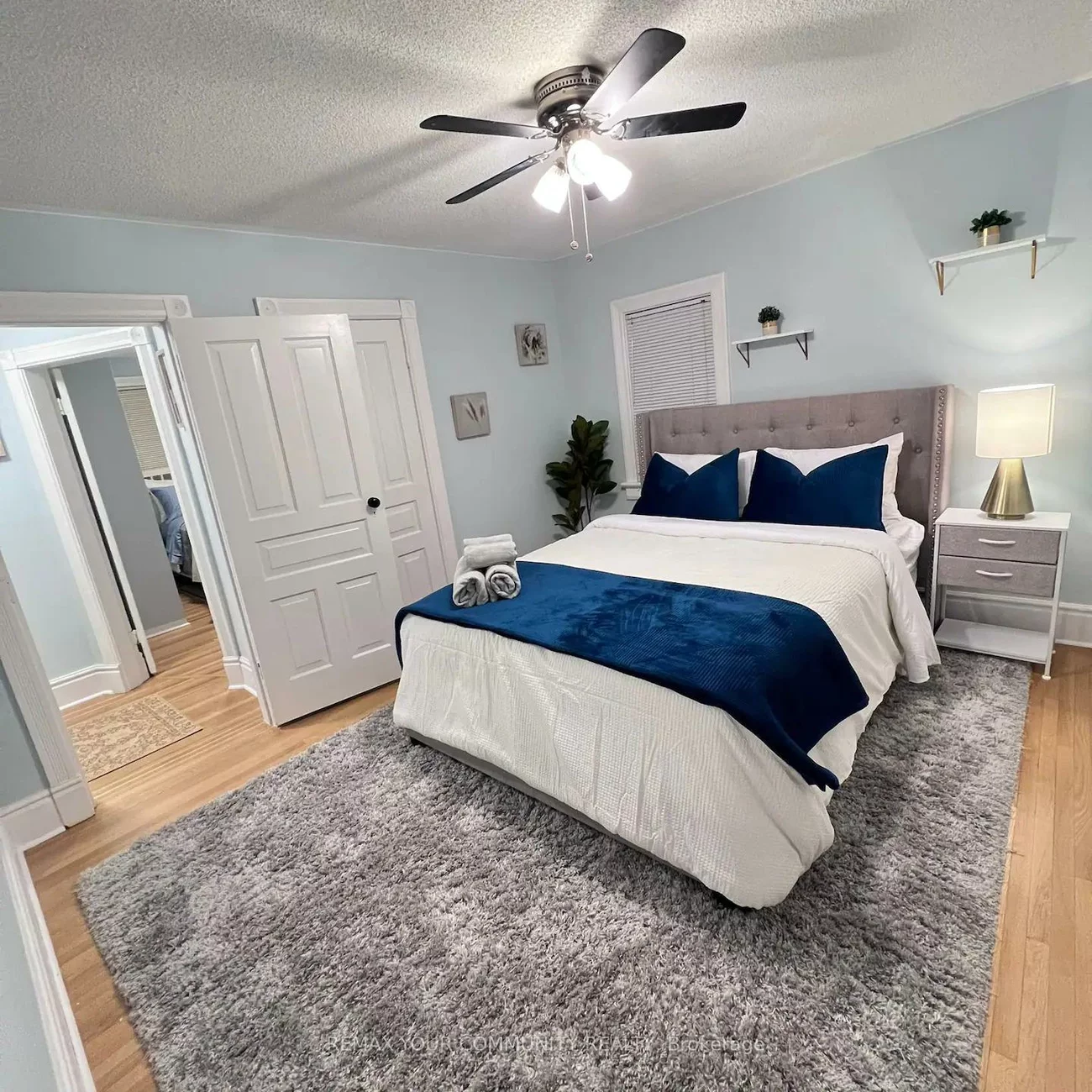 44, Brock, 400 North, Barrie