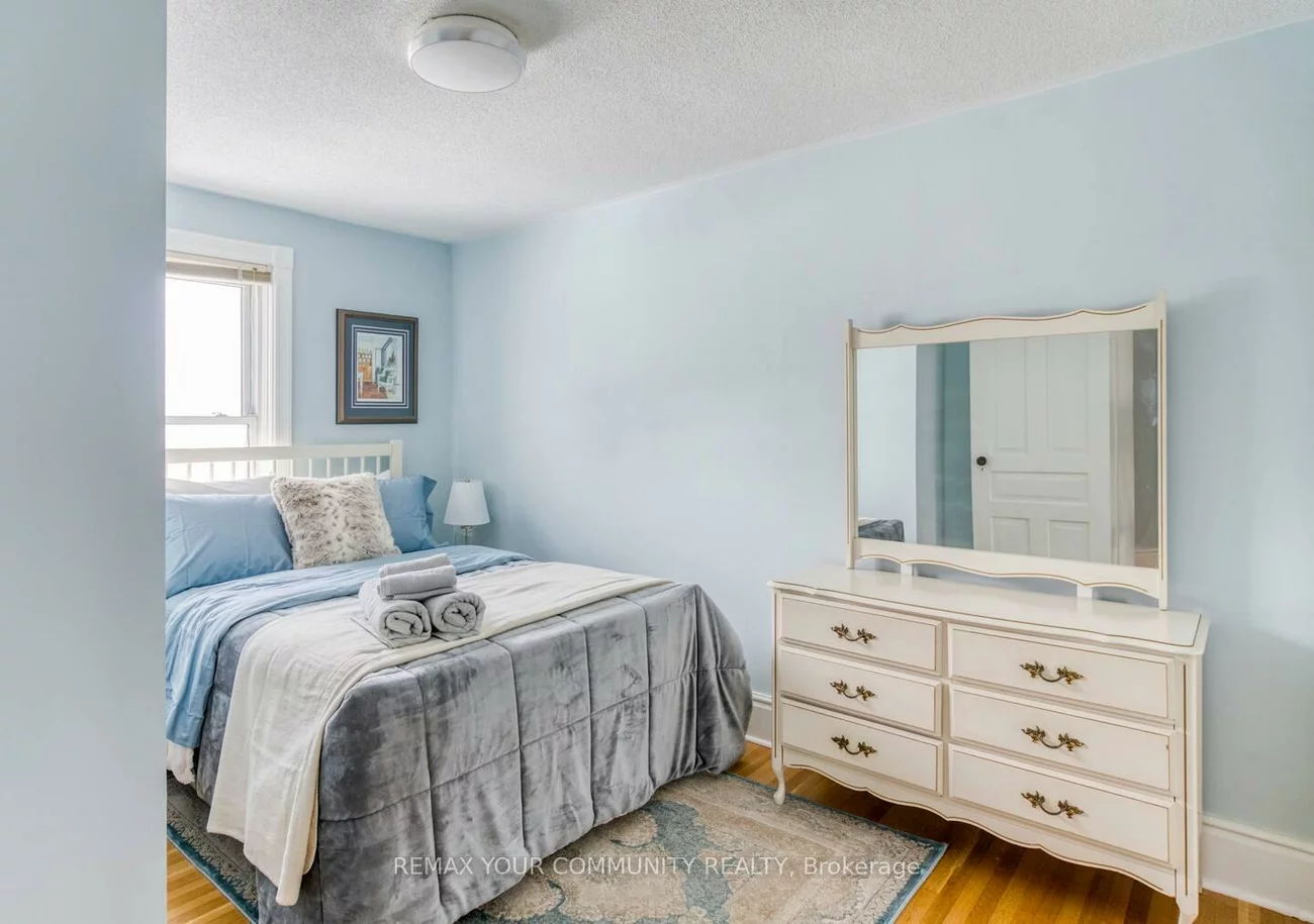 44, Brock, 400 North, Barrie