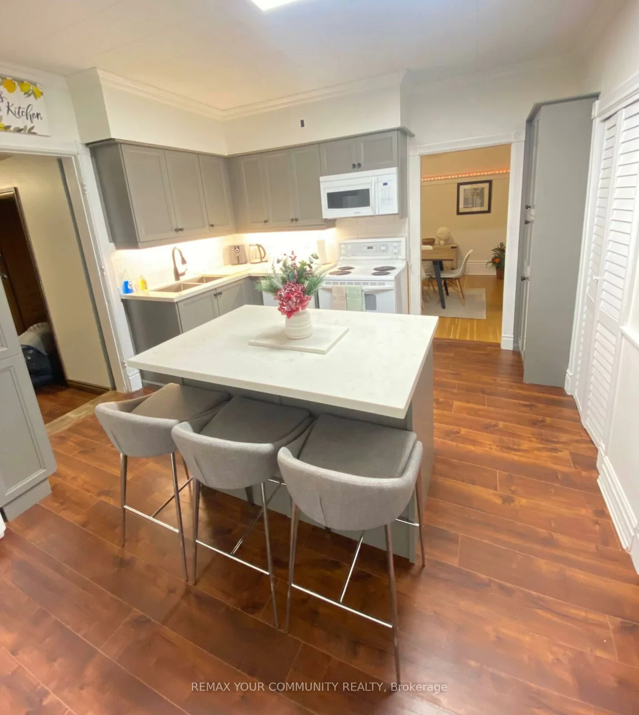 44, Brock, 400 North, Barrie