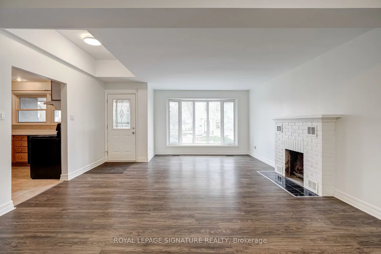 22, Drury, City Centre, Barrie