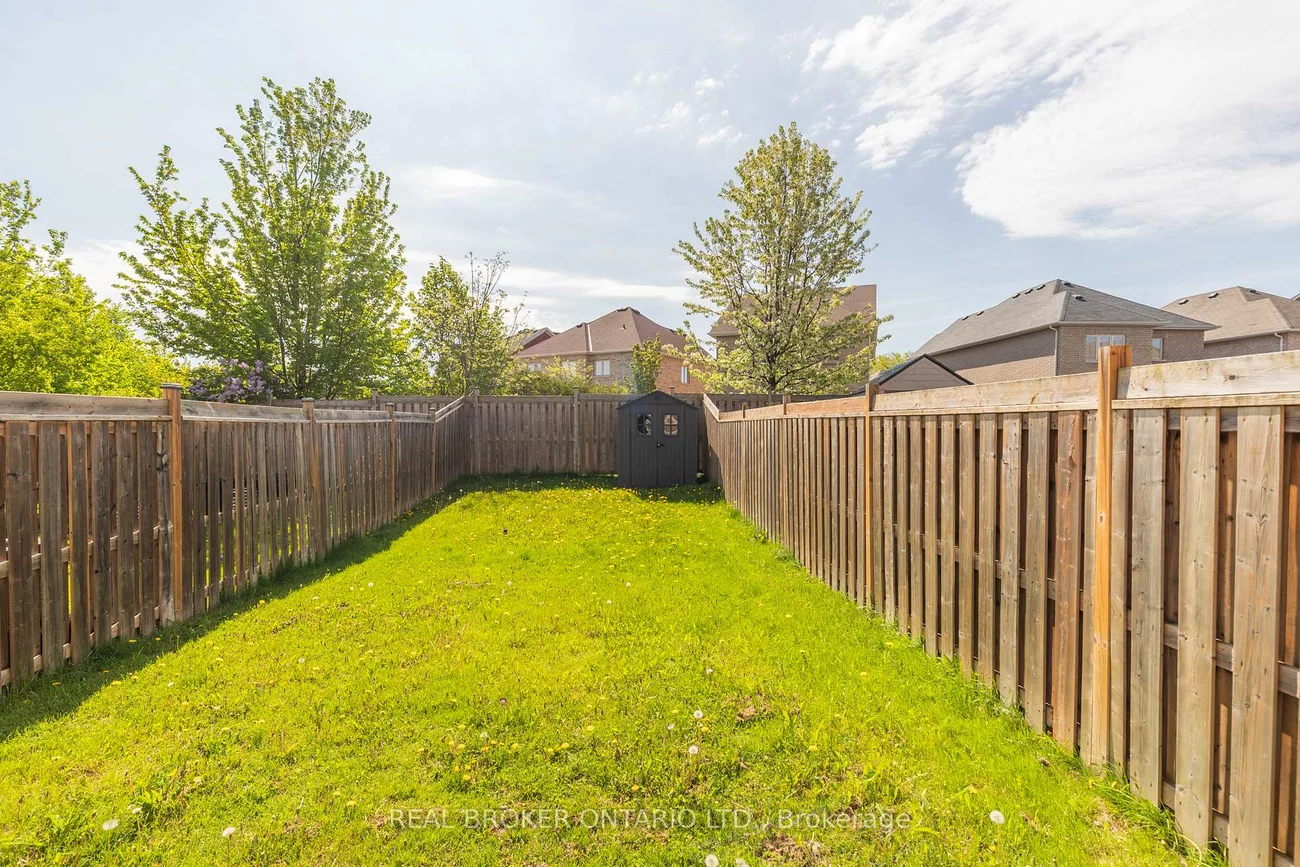 63, Forsyth, West Bayfield, Barrie