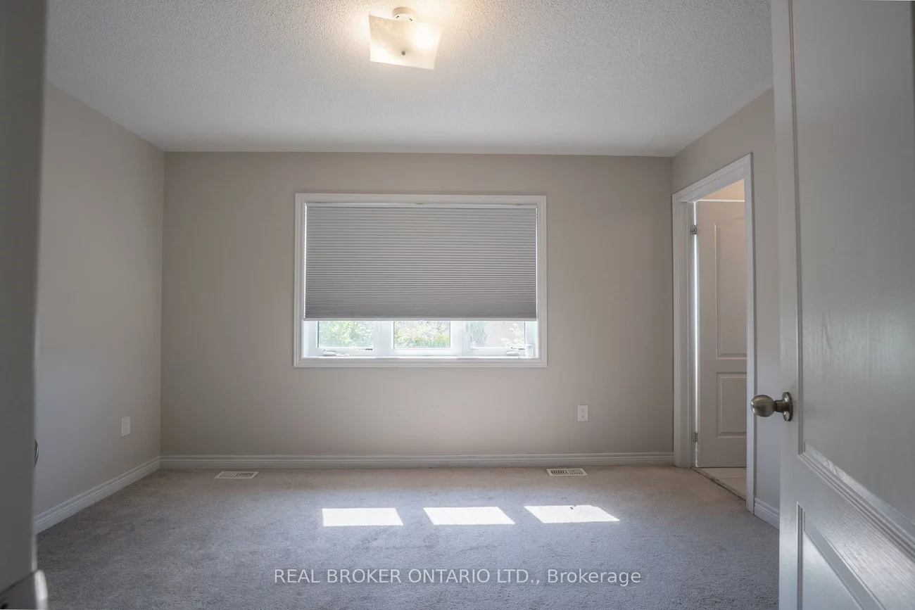 63, Forsyth, West Bayfield, Barrie