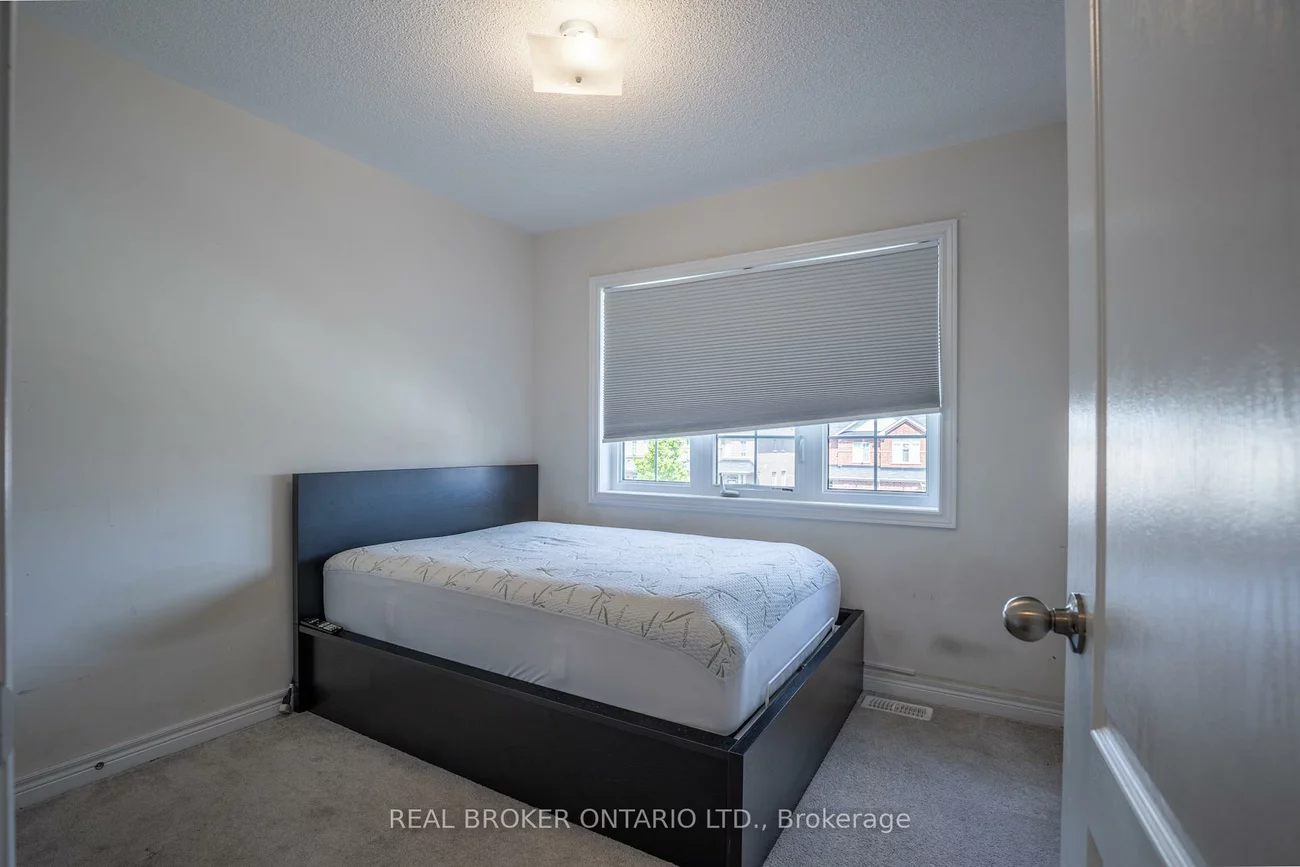 63, Forsyth, West Bayfield, Barrie
