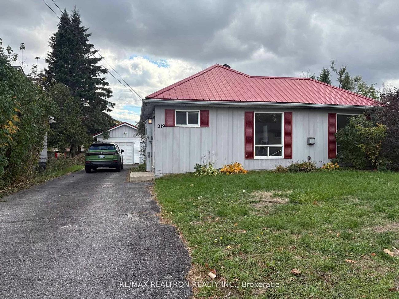 219, Southview, South Shore, Barrie